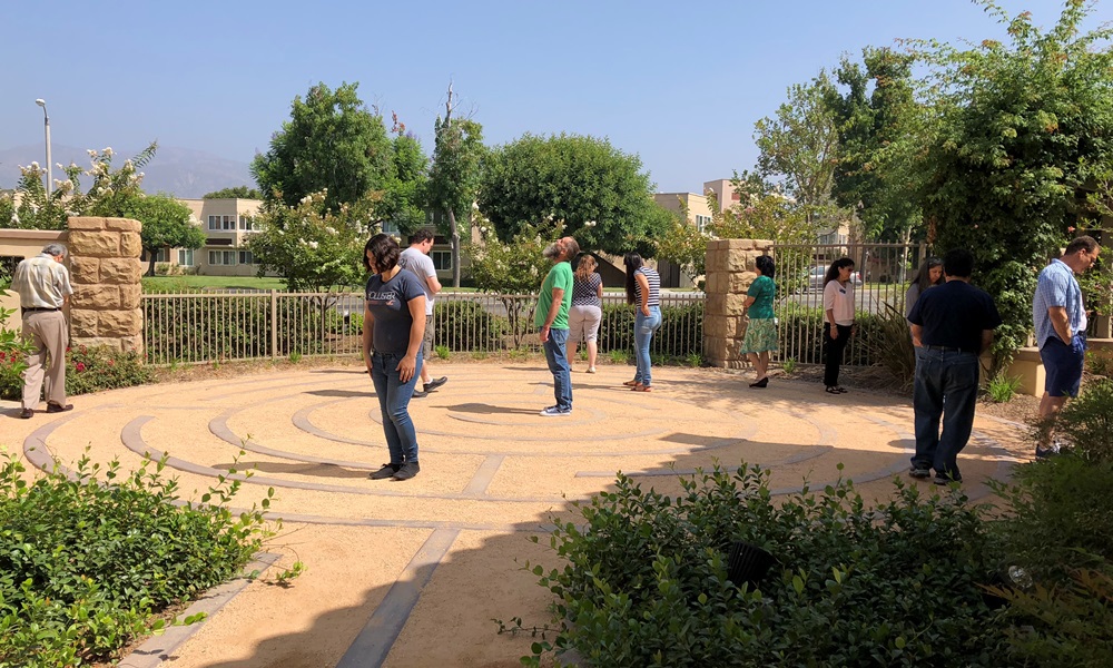 Teaching the labyrinth on campus with students